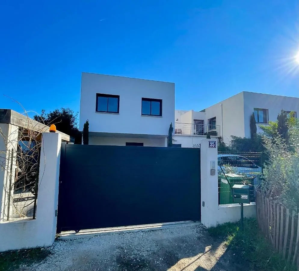 Appartement Le Levant YourHostHelper Hyères