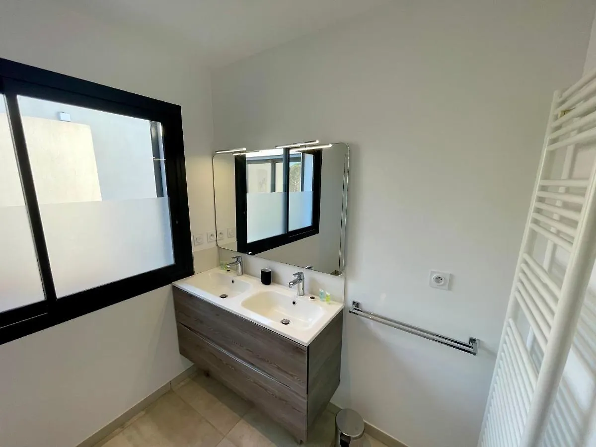 Appartement Le Levant YourHostHelper Hyères